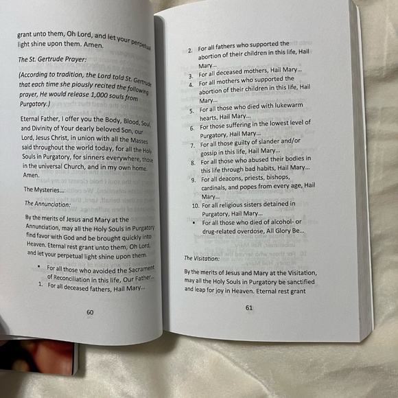 At your fingertips prayer book, answering questions of the rosary, auto rosary - Picture 4 of 5